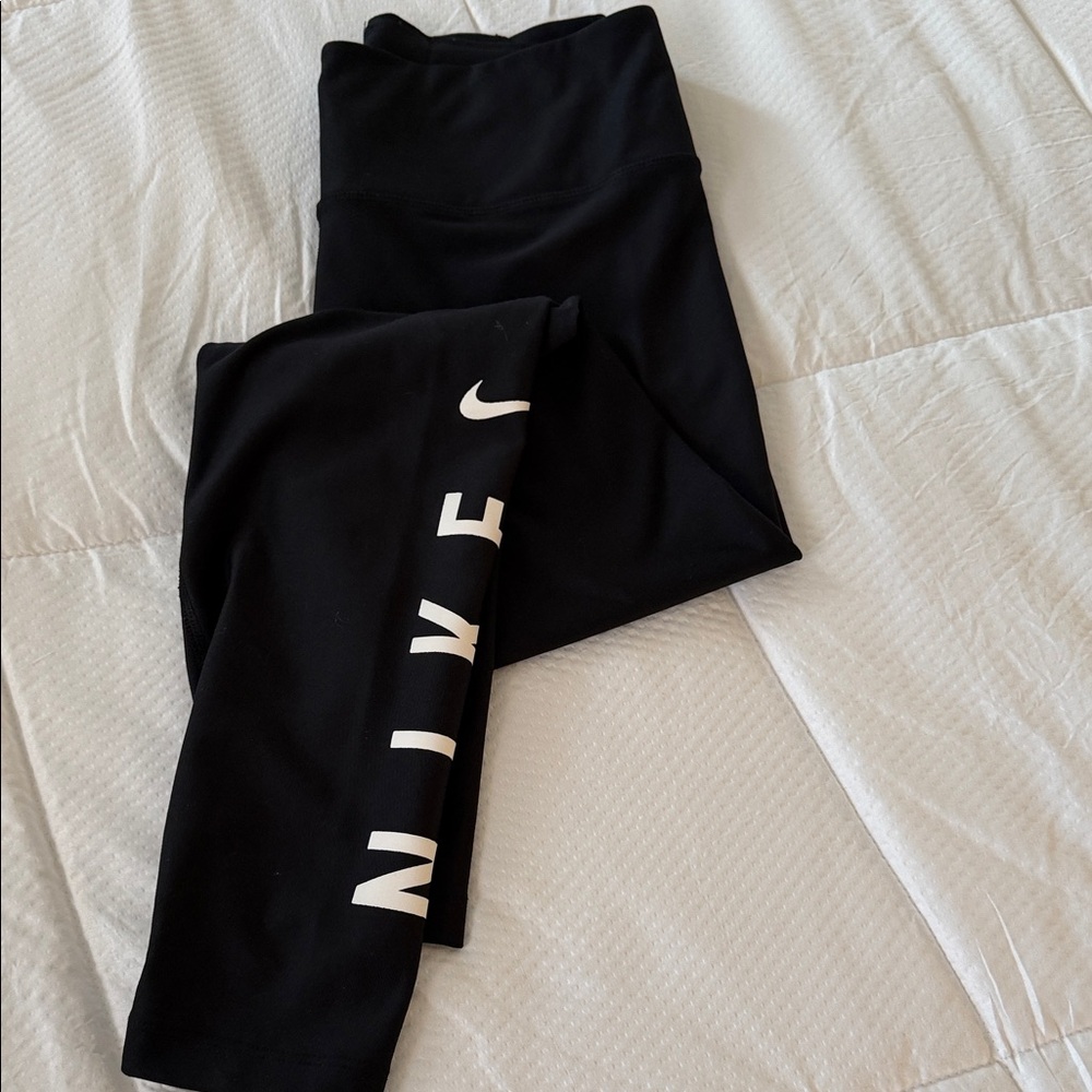 Nike Kids Black and White Leggings